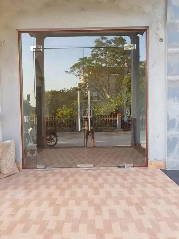 LOẠI PHỤ KIỆN CỬA KÍNH THỦY LỰC KHÔNG THỂ THIẾU