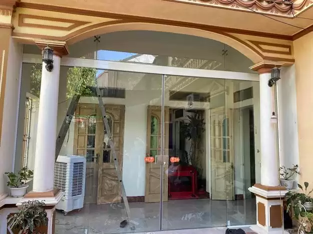 CẢI TẠO NGÔI NHÀ VỚI MẪU CỬA LÙA TREO TIỆN ÍCH