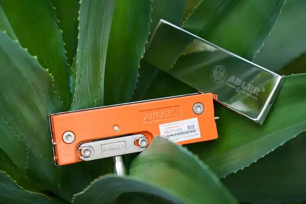 KẸP TRÊN D-320 SẢN PHẨM THƯƠNG HIỆU ADLER