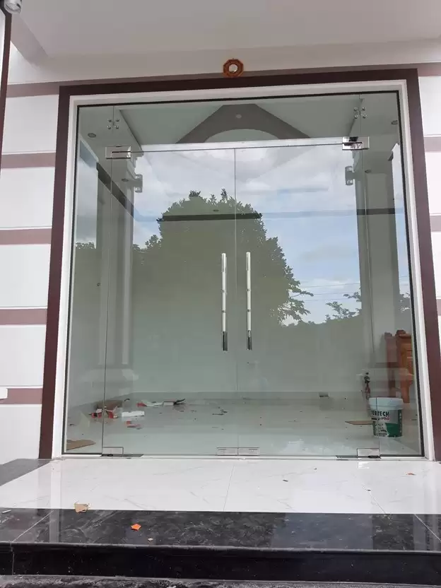 KHI ĐO CỬA KÍNH THỦY LỰC KHÁCH HÀNG CẦN CHÚ Ý ĐIỀU GÌ ?