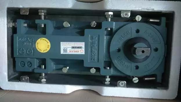 LỜI GIẢI NÀO CHO NHỮNG NGÔI NHÀ TO VỚI NHỮNG BỘ CỬA LỚN?