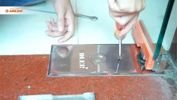 HƯỚNG DẪN 6 BƯỚC BẢO DƯỠNG BỘ CỬA KÍNH THỦY LỰC ADLER ĐÚNG CÁCH