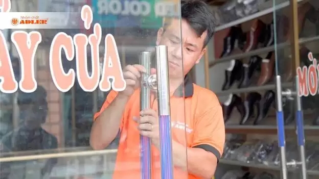 HƯỚNG DẪN XỬ LÝ HIỆN TƯỢNG TAY NẮM CỬA BỊ LỎNG