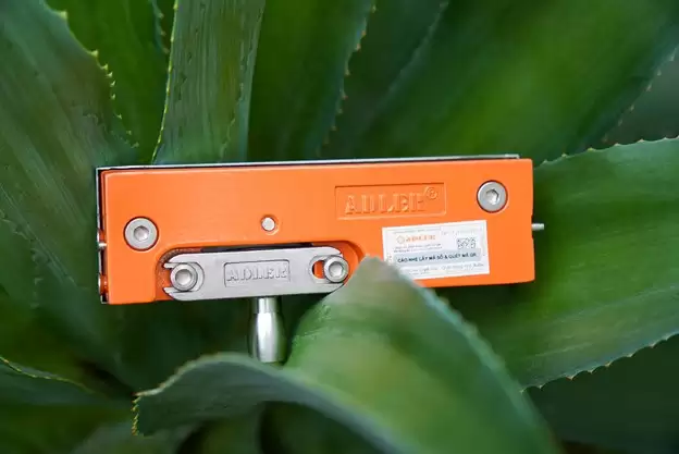 KẸP TY D-324 ADLER – SANG TRỌNG VÀ TINH TẾ