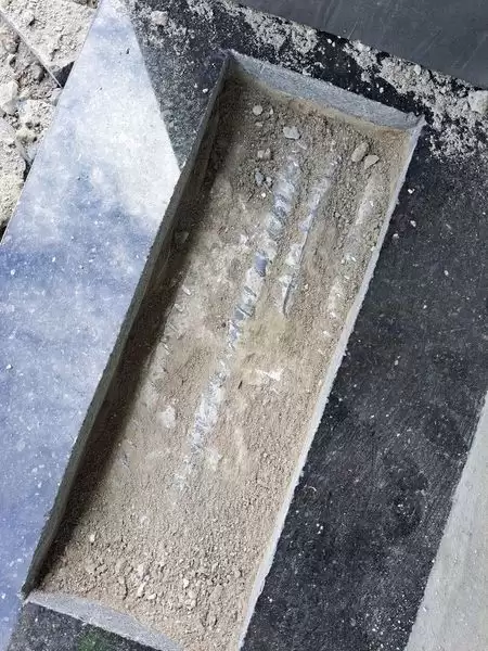 KHOÉT HỐ CHÍNH XÁC – BẢN LỀ VỮNG CHẮC