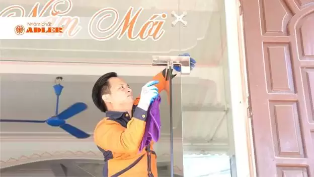 CÁCH XỬ LÝ KHI CỬA KÍNH BỊ XỆ CÁNH