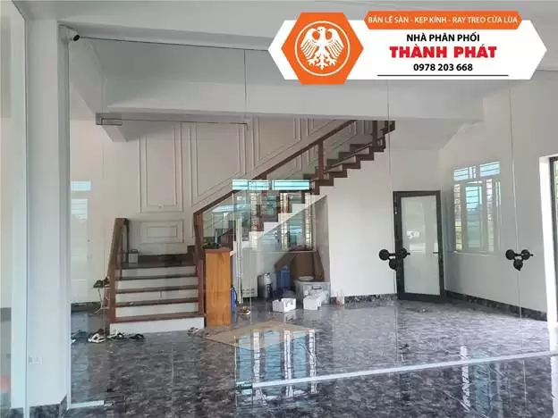 CỬA LÙA TREO HAY CỬA KÍNH THỦY LỰC