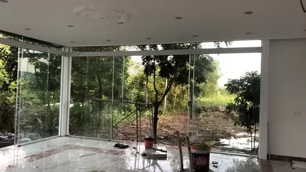 CỤM KẸP BÁNH XE TRONG RAY TREO CỬA LÙA CÓ GÌ ĐẶC BIỆT