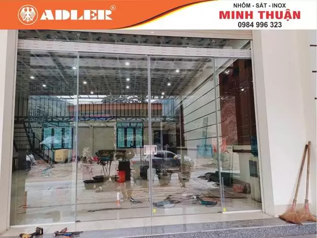 CẢI TẠO NGÔI NHÀ VỚI MẪU CỬA LÙA TREO TIỆN ÍCH