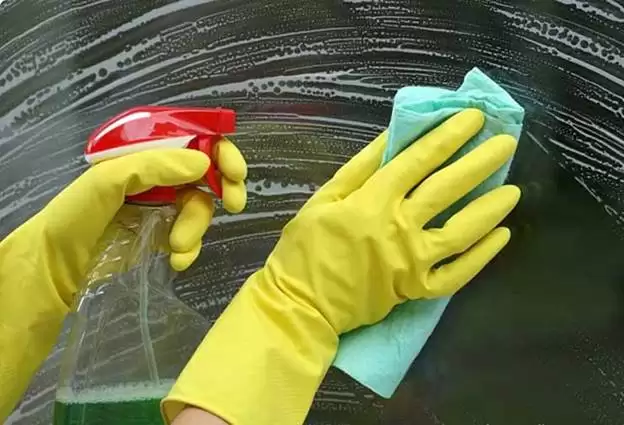 CÁCH XỬ LÝ KÍNH CƯỜNG LỰC BỊ XƯỚC ĐƠN GIẢN NHẤT TẠI NHÀ