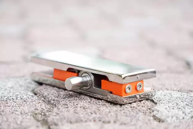 KẸP TY D-324 ADLER – SANG TRỌNG VÀ TINH TẾ