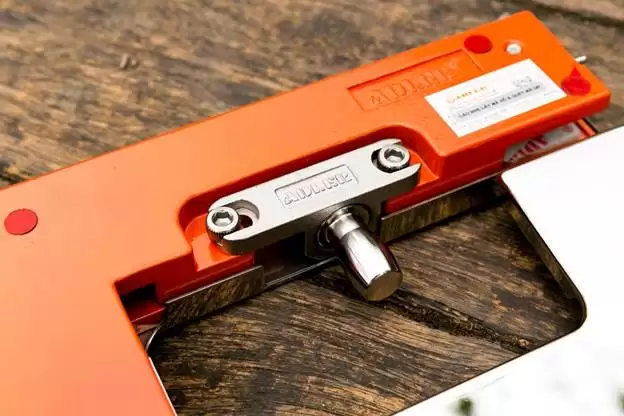 KẸP GÓC D323.PVD – SP THƯƠNG HIỆU ADLER